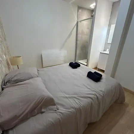 Apartman Cote Cour - 9 Min Des Sanctuaires - Moderne & Equipe - Jusqu'a 4 Couchages *