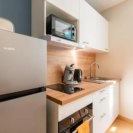 Cote Cour - 9 Min Des Sanctuaires - Moderne & Equipe - Jusqu'a 4 Couchages 卢德