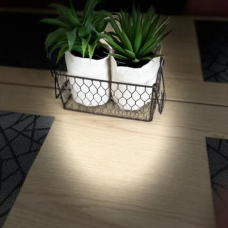 Cote Cour - 9 Min Des Sanctuaires - Moderne & Equipe - Jusqu'a 4 Couchages *