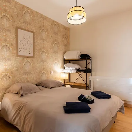 Cote Cour - 9 Min Des Sanctuaires - Moderne & Equipe - Jusqu'a 4 Couchages Apartment *