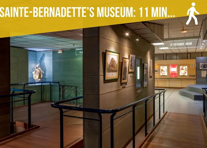 Apartment Cote Cour - 9 Min Des Sanctuaires - Moderne & Equipe - Jusqu'a 4 Couchages *